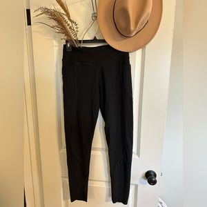 Victoria’s Secret Sport leggings, size M